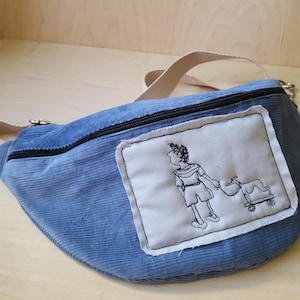Whippet Fanny Pack – Handmade Greyhound Belt Bag – Unique Sighthound Embroidery – Galgo Lurcher Cartoon Dog Hip Bag – One of a Kind Gift