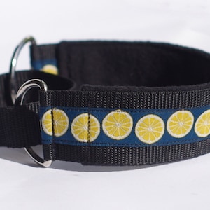 Comfortable, soft&cosy dog collar (whippet size). Yellow lemons.