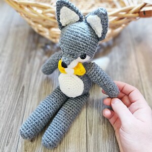 Mr. Graf grauer Wolf Amigurumi Häkelanleitung, englische PDF