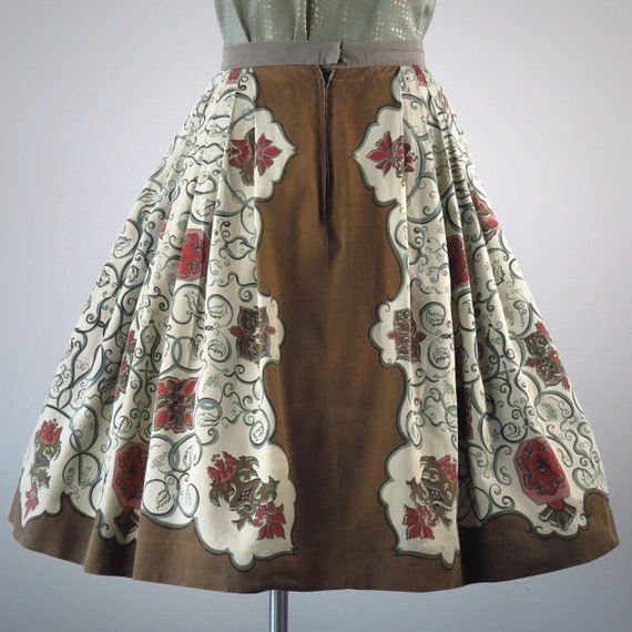 Vintage 1950s Novelty Print Pleated Dirndl Skirt … - image 3