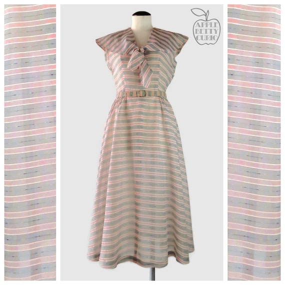 Vintage 1940s Boardwalk Breeze Sheer Silk Dress &… - image 2