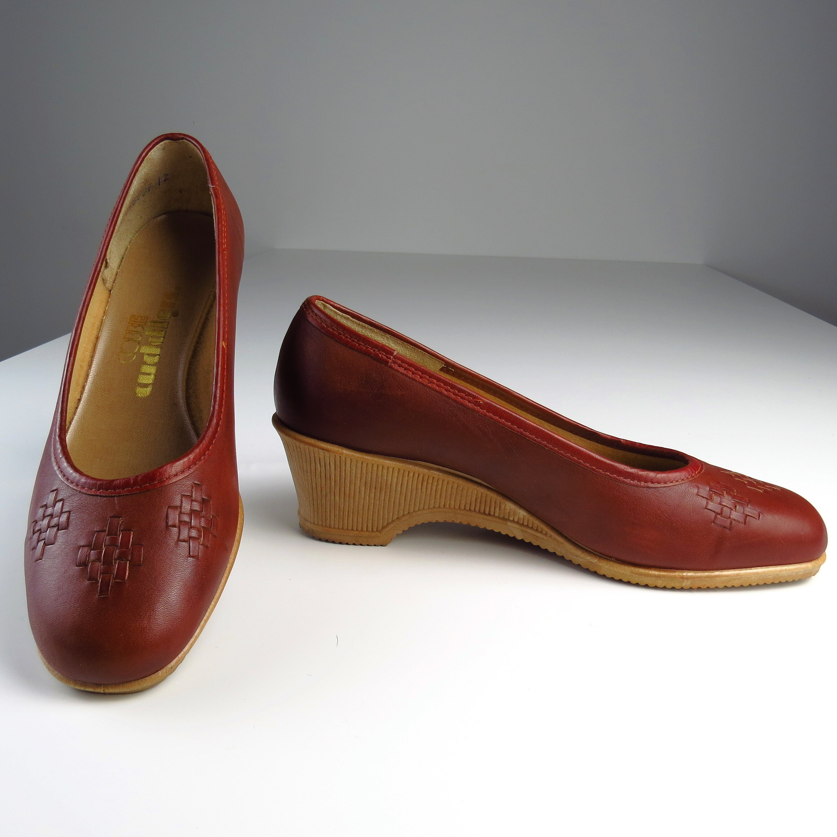 Rubber sole shop wedge heel shoes