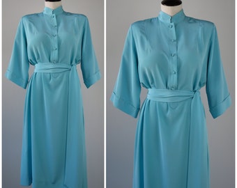 Vintage 1970s Catherine Ogust Forever Dress & Belt - SIZE M - Ball Button Mandarin Collar Midi Kaftan Tunic Sash Belt - Aqua Turquoise Blue