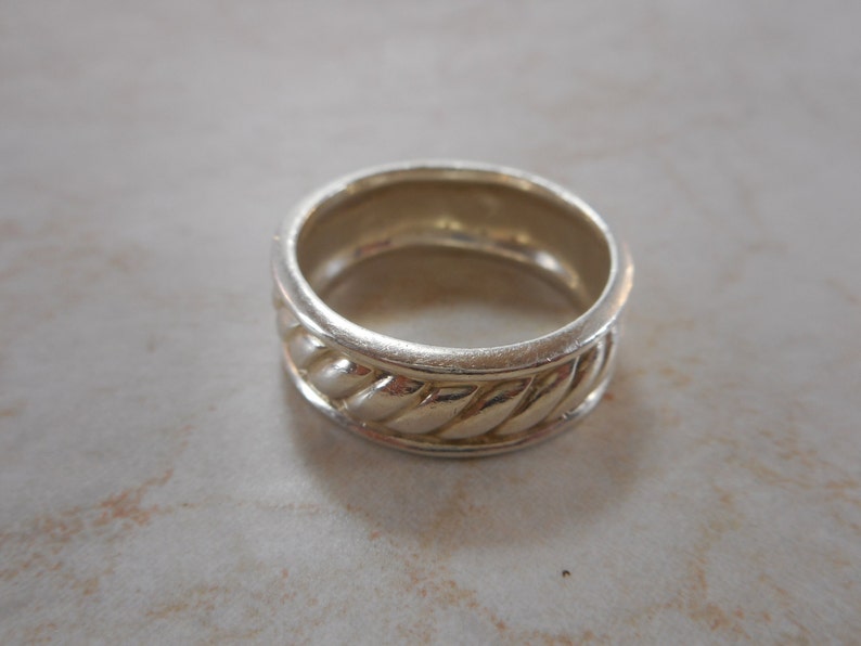Size 712 Vintage Sterling Silver Wedding Band Raised Ribbed Design