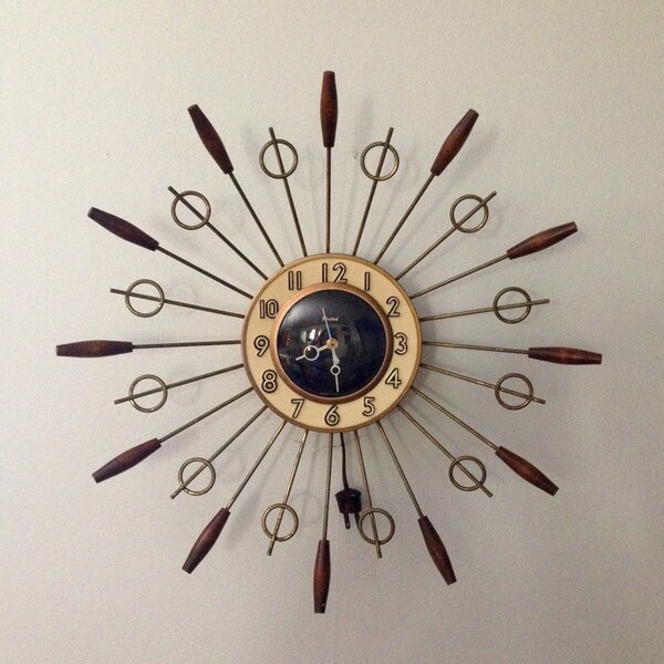 Vintage Mid Century Modern Starburst United Atomic Wall Clock Model 79