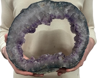 Anillo circular mediano de amatista púrpura natural en lámina/roda de drusa - 25,4 cm (10 pulgadas) / 2,47 kg (5,45 libras) / Pulido por ambos lados