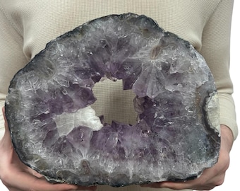 Anillo circular mediano de amatista púrpura natural en lámina/roda de drusa - 25,4 cm (10 pulgadas), 4,3 kg (9,55 libras) / Pulido por ambos lados
