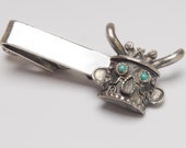 Vintage Tie Bar Clip Kachina Indian head figure with 2 blue eyes fine detail 1950 39 s silvertone metal bar 316