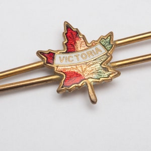 Tie bar/clip Vintage  &quot;Victoria&quot; Canada Maple Leaf Advertising design Novelty Item gold tone  #503