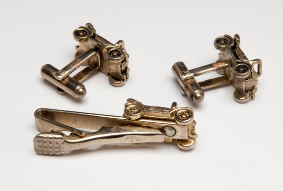 Vintage Antique Car Tie Bar and Cufflinks by Balf… - image 2