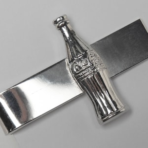 Tie bar/clip Vintage  - Iconic Coca-Cola advertising/promotional Tie Bar sterling silver with embossed bottle #970