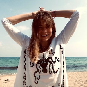Minoan Octopus T-shirt