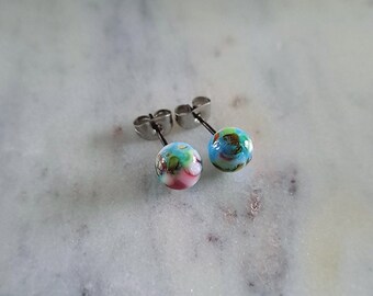 Garden - multicolored glass chip earrings, minimalist spring color mix ear studs