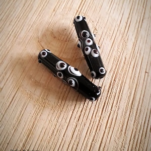 Duo of black and white lampwork spun glass beads, Murano glass beads earring creation, glass artisan jewelry creation