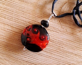 Glass pendant *imagination* red black, necklace murano glass black, pendant beads red glass black spirals