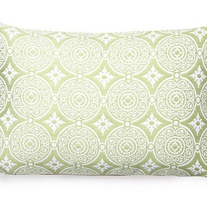 Outdoor woven Medallion Pillow Cover only,  17x11&quot; Spring with a Reversible to back.
