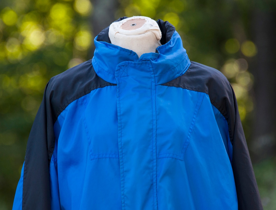 し*ん様 90s vintage Marlboro マルボロ　ブルゾン　中綿ジャ し*ん様 90s vintage Marlboro マルボロ ブルゾン 中綿ジャ