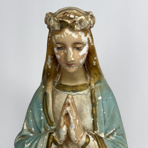 Vintage Virgin Mary Madonna Praying Chalkware Plaster Statue Alter Catholic