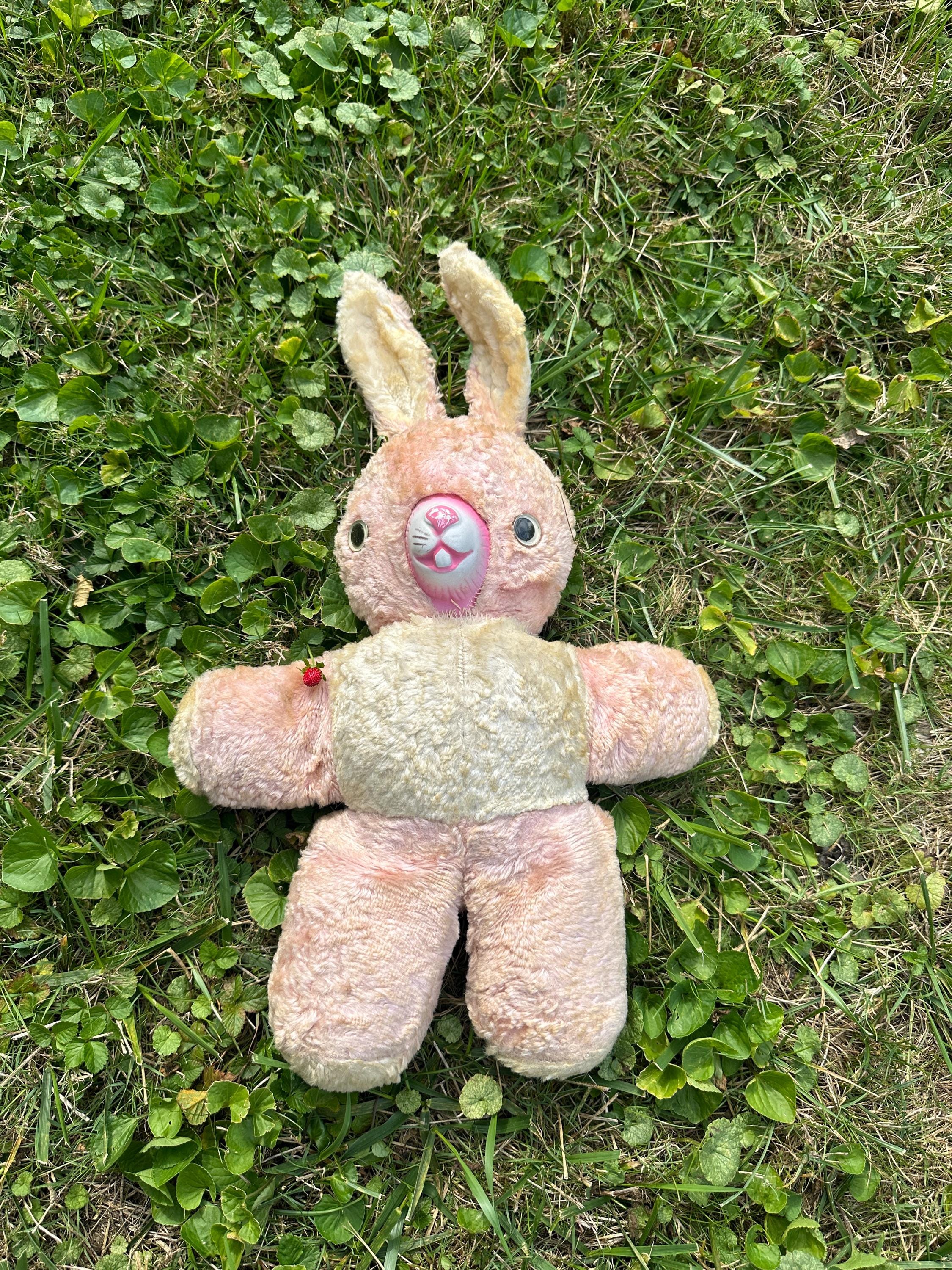 Vintage Gund Bunny - Etsy