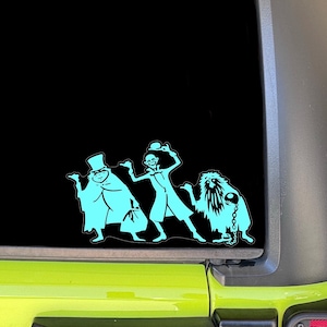 Calcomanía de fantasmas haciendo autostop