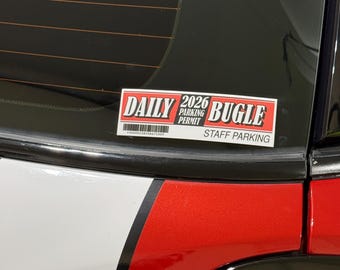 Décalcomanie de stationnement 2026 Daily Bugle Staff