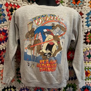 Vintage 1990s Tasmanian Devil “USA it’s an attitude thing!” Sweater. -Made in USA- -L-
