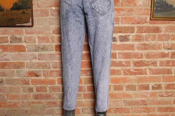 Vintage 80s Acid Wash Chic Jeans - SZ 28 - image 5