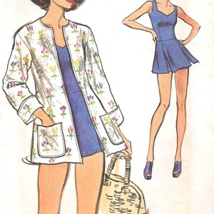 1970s Misses' SWIMSUIT SHORTS JACKET Very Easy Vogue 8884 Vintage Sewing Pattern Size 14 Bust 34 Sweetheart Neckline Uncut Bild 4