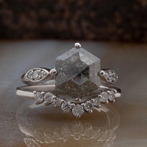 Hexagon wedding set-salt & pepper diamond-Salt and Pepper diamond engagement ring-Salt and pepper ring-Hexagon ring-Hexagon diamond ring