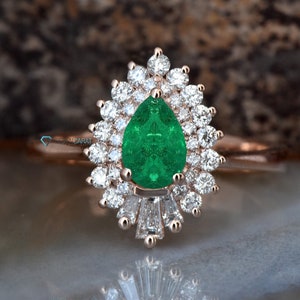Emerald Ballerina Ring, Vintage Style Emerald Diamond Engagement Ring, Unique Gatsby Promise Ring, Art Deco Emerald Jewelry, Anniversary