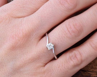 14k Gold Real Diamond Basic Solo Ring, Tiny Solitaire Ring, Solid Gold Promise Ring, Dainty Minimalist Engagement Ring, Diamond Jewelry