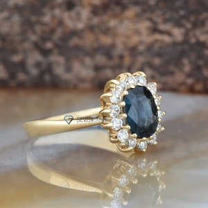 Diamond Sapphire Ring, 14k Gold Sapphire Ring, Sapphire Jewelry, Halo Sapphire Ring, Oval Sapphire Ring, Princess Diana Ring, Vintage Style