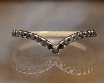 Natural Black Diamond Tiara Ring, 14k /18k Solid Gold Chevron V Womens Wedding Ring, Dainty Minimalist Black Diamond Ring, Gifts For Wife