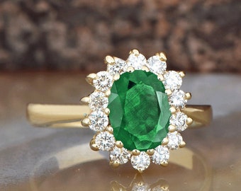 1 carat Green Emerald Engagement Ring-Diamond ring with Emerald-halo emerald ring-Oval cut engagement ring-Diana Ring-vintage emerald ring