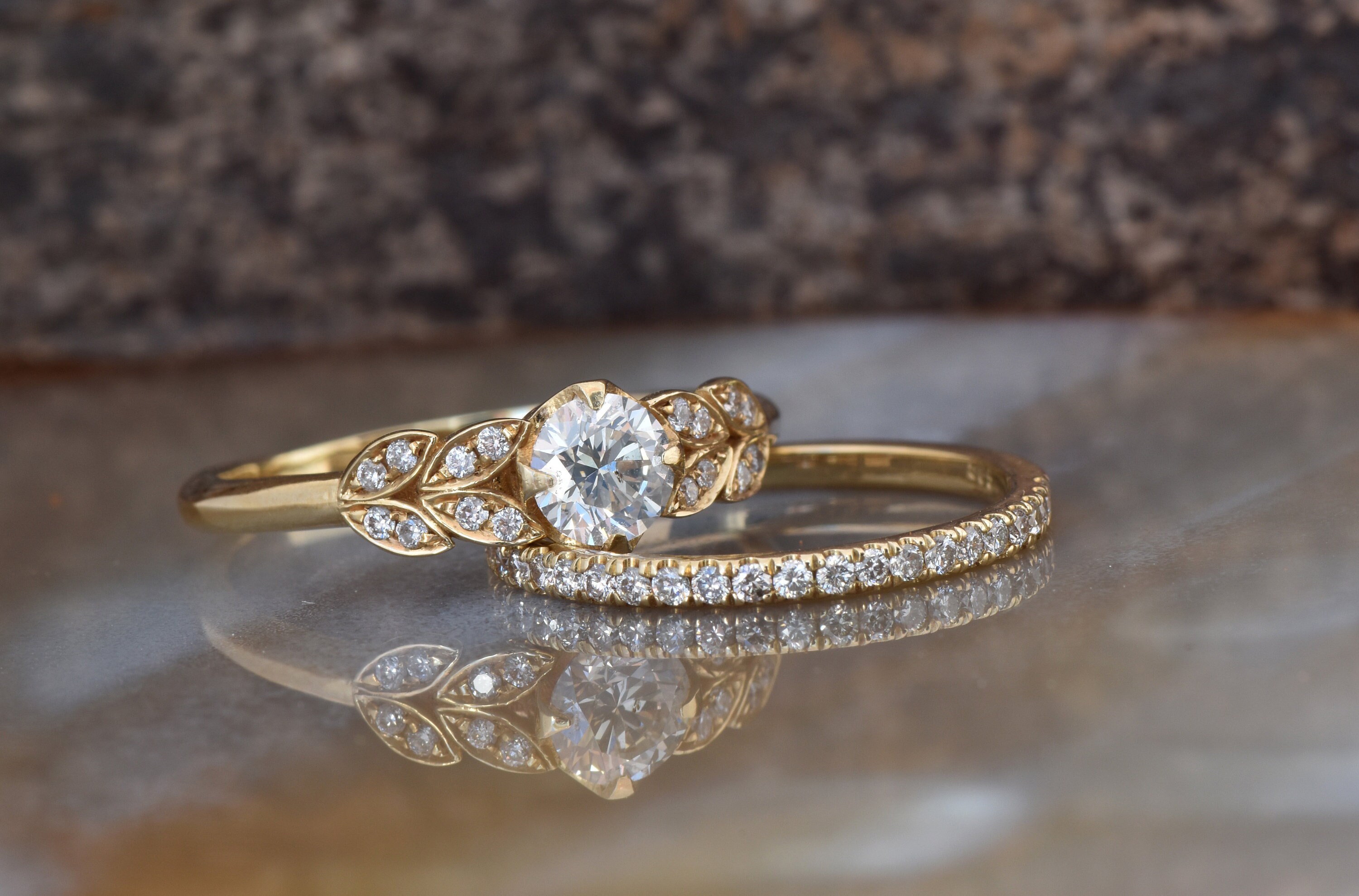 Engagement ring 2024 with leaf design