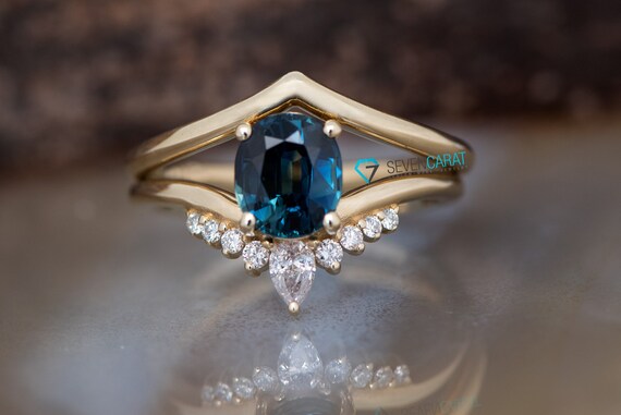 18金　サファイアリング　デザイナー制作　9、5サイズ 18金 サファイアリング デザイナー制作 9、5サイズ 18金 サファイア