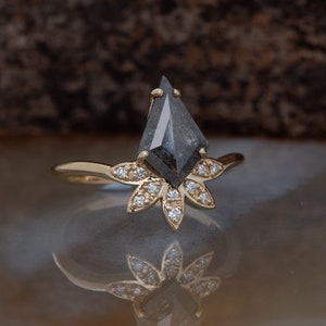 1ct salt & pepper diamond-Salt and Pepper diamond engagement ring-4 prong solitaire ring-Kite ring-Salt and pepper ring-Grey diamond ring image 7