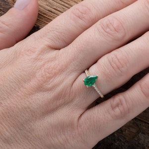 Emerald Engagement Ring Art deco Emerald Engagement Ring Gold Ring-Anniversary present-Promised ring-Emerald ring-Pear shaped emerald image 5