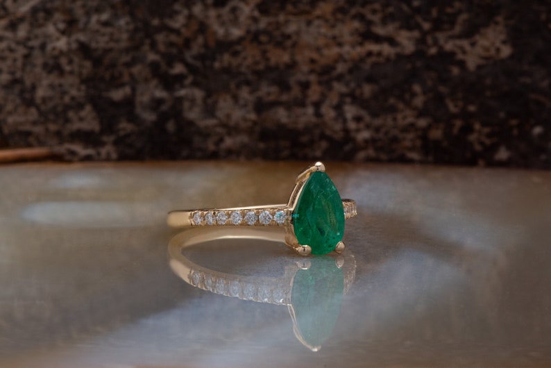 Emerald Engagement Ring Art deco Emerald Engagement Ring Gold Ring-Anniversary present-Promised ring-Emerald ring-Pear shaped emerald image 4