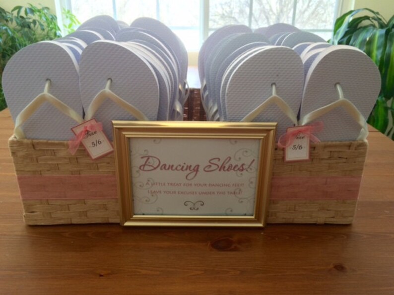flip flops for wedding reception guests