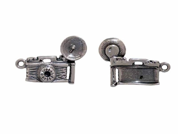 Sterling Silver 3D Old Time Photographers Flash Camera Charm