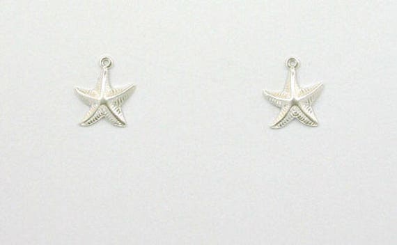 2 Starfish Charms Silver Plated and White Enamel E308 NEW1 2 Starfish Charms Silver Plated and White Enamel E308 NEW1