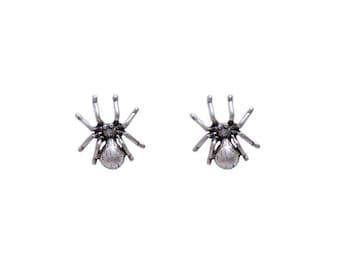 Boucles d'oreilles à tige en argent sterling avec araignée – Qualité exceptionnelle et moulage détaillé – Hypoallergénique et sécurisé.