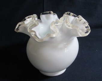 Fenton white crest melon shaped rose bowl vase