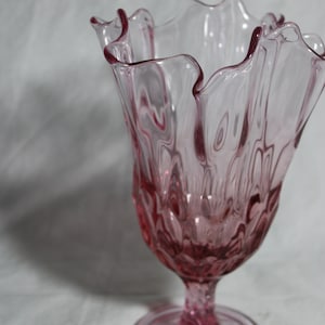Fenton Art Glass Colonial pink handkerchief Thumbprint Vase