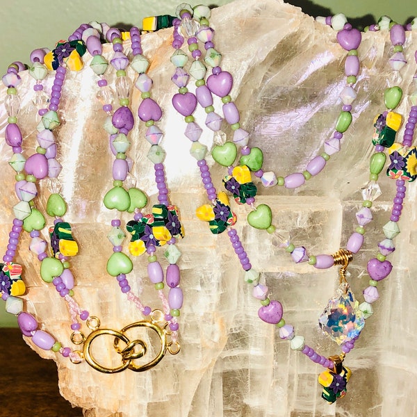 Collier léger 3 brins et ensemble de boucles d’oreilles fabriqué avec des perles Jessie James, du verre tchèque, du cristal et un pendentif Swarovski
