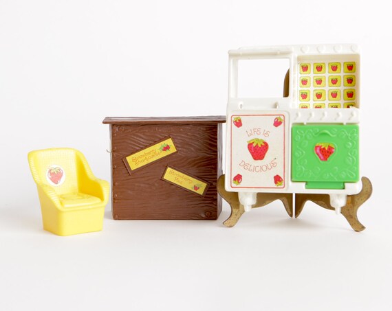 strawberry shortcake dollhouse furniture