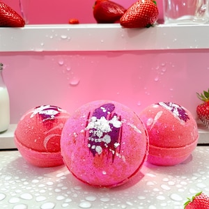 Strawberries and Cream Bath Bomb | Fruity Bath Bomb, Spa Bath Bombs, Sweet Scented, Bath Gifts for Her, Bath Bomb Gifts for Mom, Ruated Acre