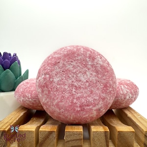 Raspberry Kiss Shampoo Bar | Fruity Solid Shampoo for All Hair Types, Lime and Shea Butter, Vegan, Color-Safe, Plastic-Free , Rusted Acre