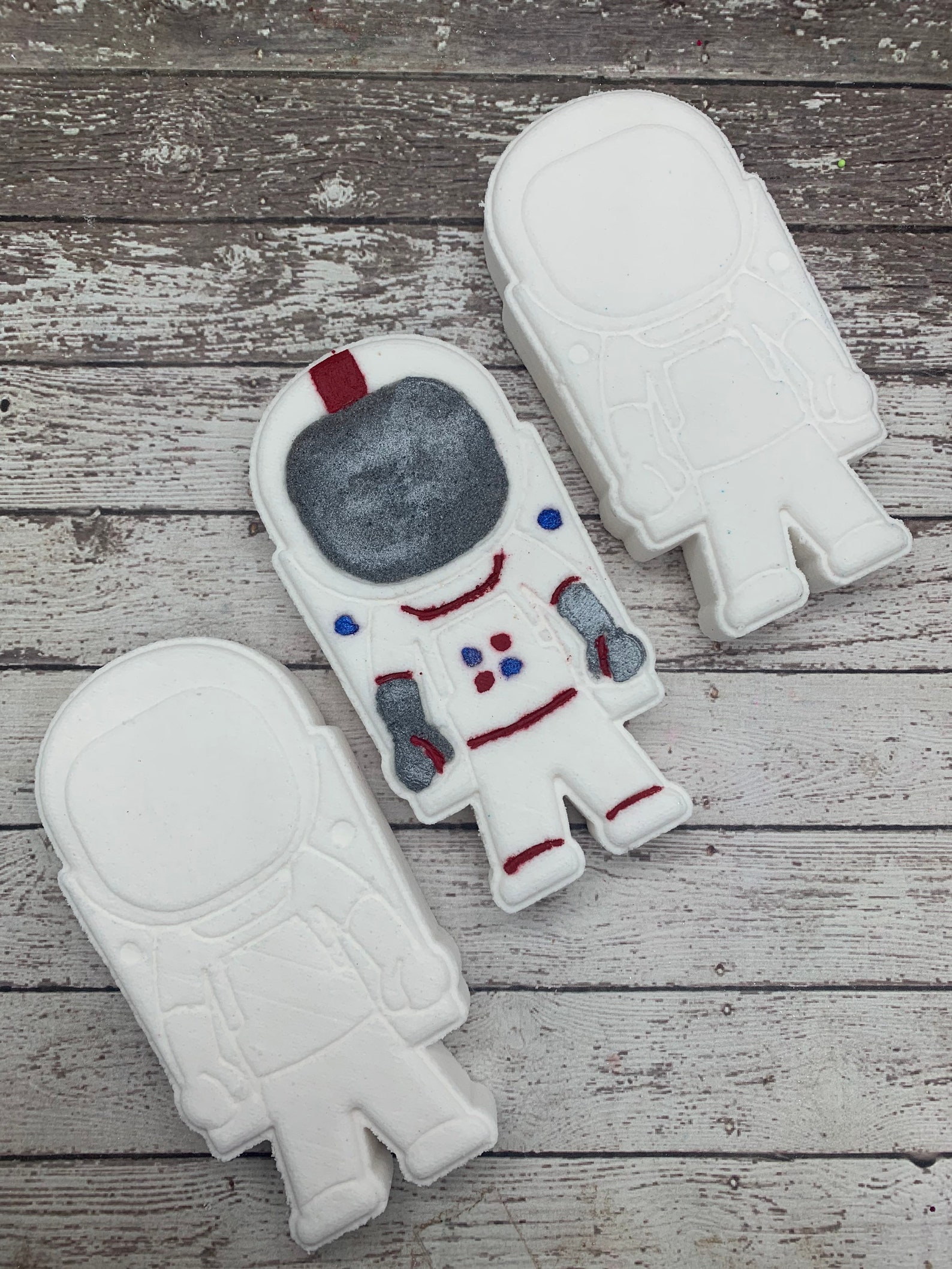 I Need More Space - Astronaut Bath Bomb main image 1